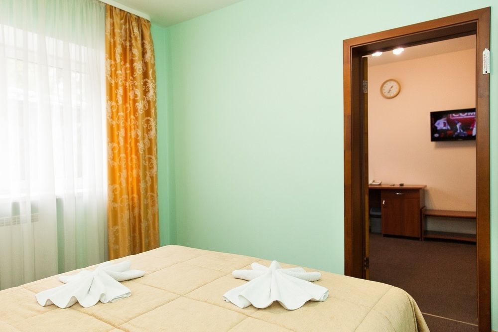 U Fontana Hotel Minsk Eksteriør bilde