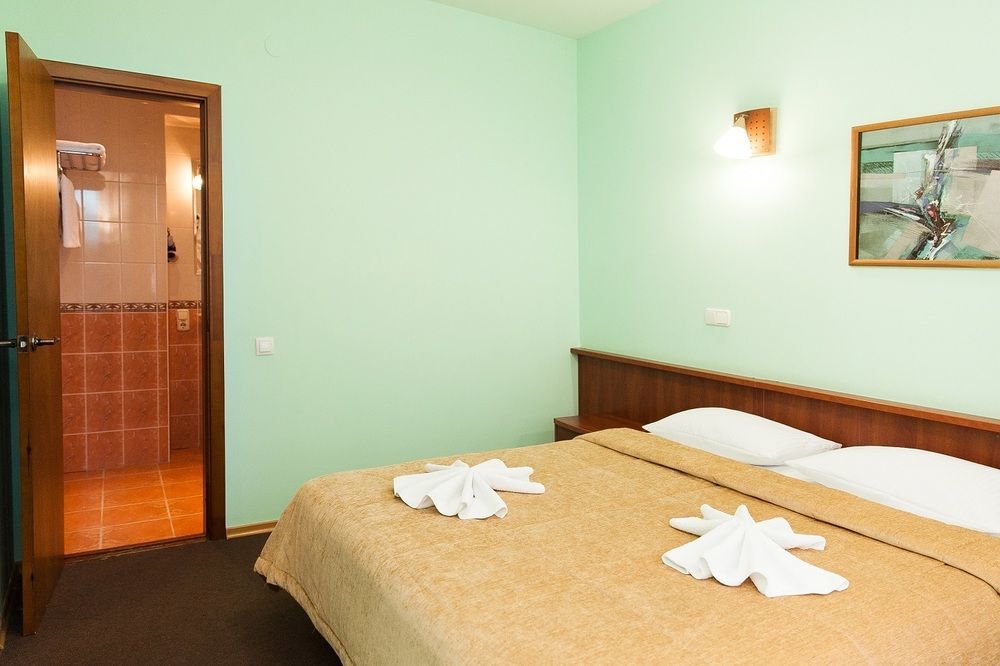 U Fontana Hotel Minsk Eksteriør bilde