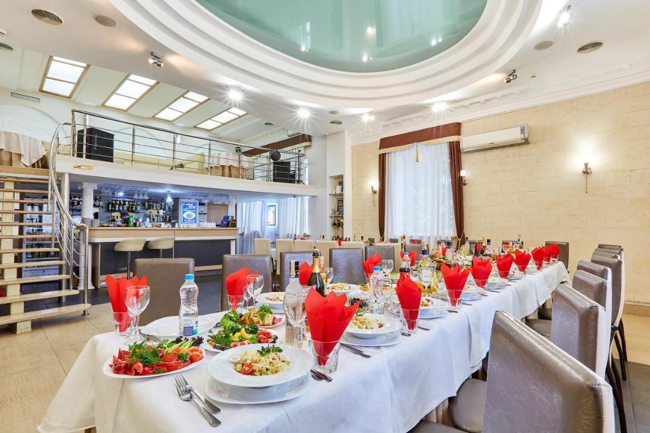 U Fontana Hotel Minsk Eksteriør bilde
